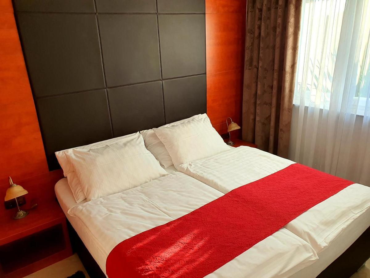 Boutique Hotel Bora & Villas Garamm Pakoštane 外观 照片