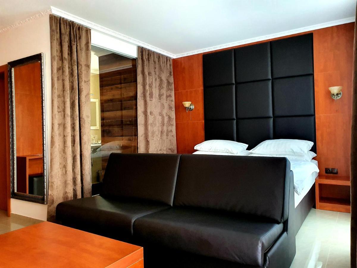 Boutique Hotel Bora & Villas Garamm Pakoštane 外观 照片